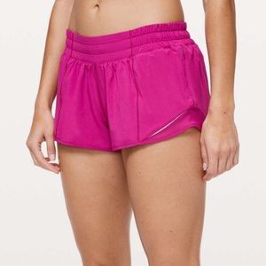 Lululemon Hotty Hot Short II *2.5"
